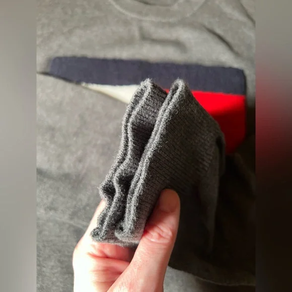 Tommy Hilfiger Cotton Knit Pullover Sweater Jumper with Logo Patch, size medium - Picture 6 of 14